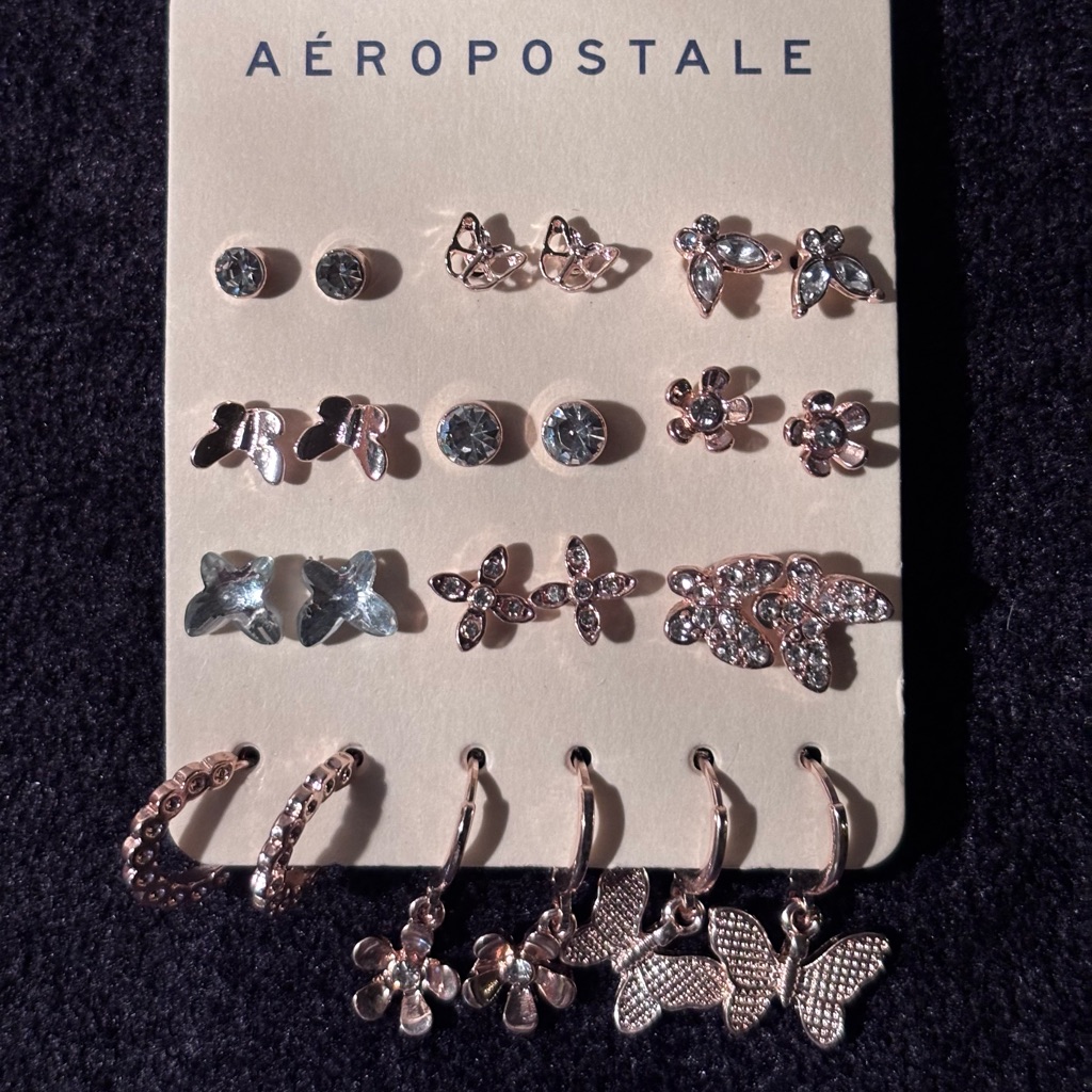 Aropostale 12 Piece Earring Set 10$
